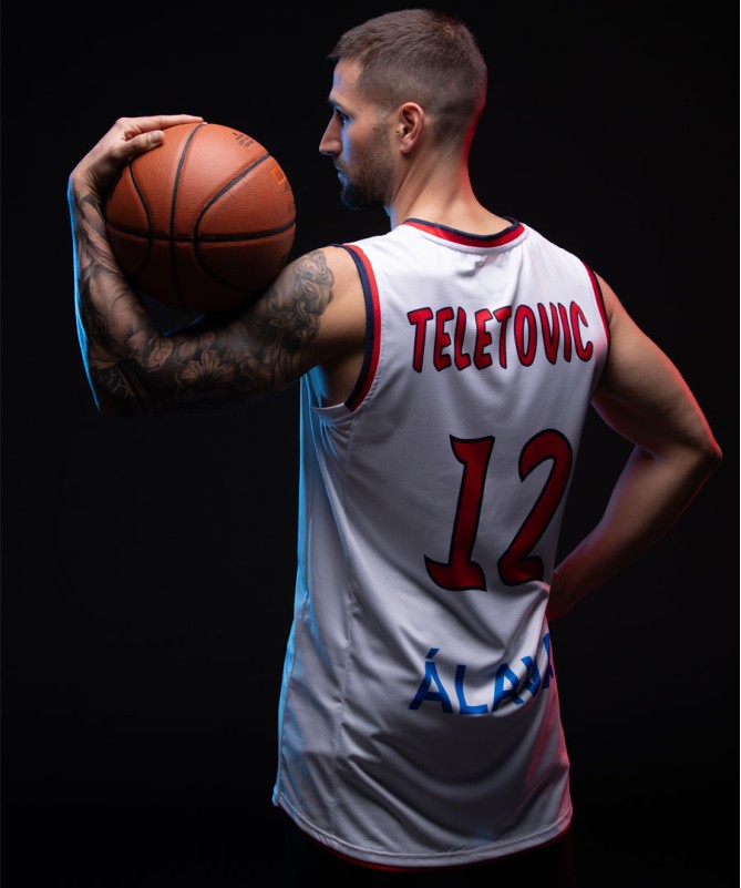 Camiseta Retro Classic TAU Teletovic 12 Icon